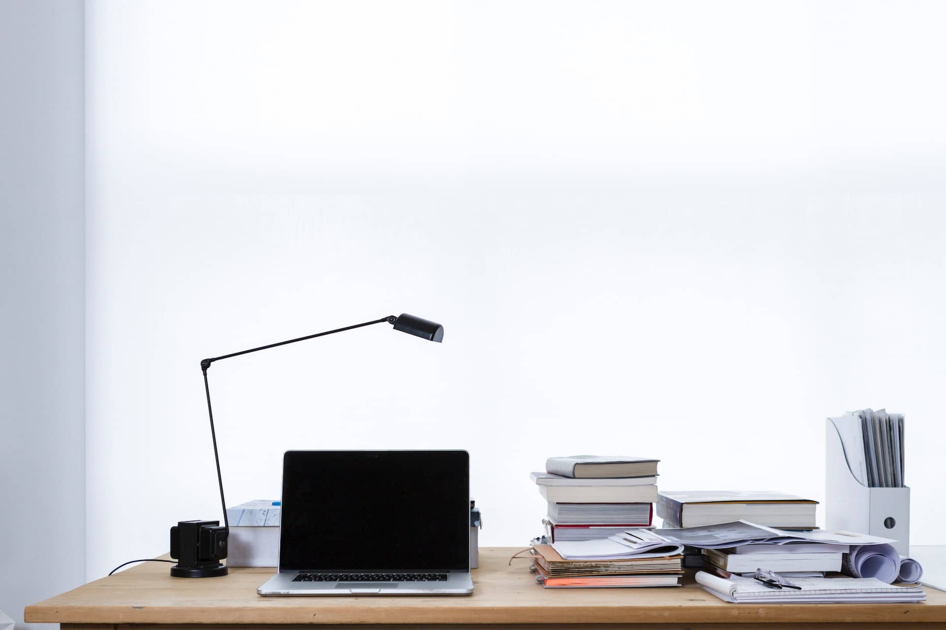 Valuable Tips to Keep Your Workspace Well-Organized